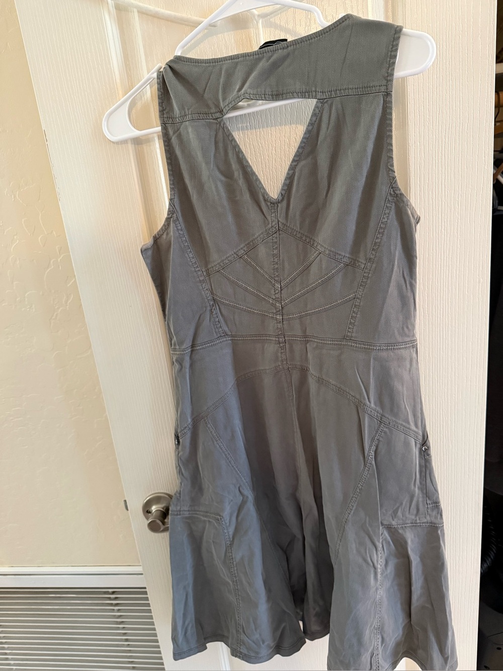 Sleeveless Gray dress for this specific t.2 () 3322 Collection